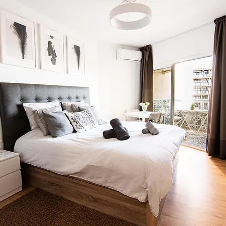 Apartment Puerto Marina - First Line - - Malaga